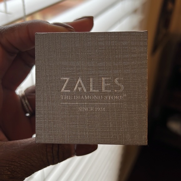 2 carat men’s ring- never worn still in box - Picture 5 of 5